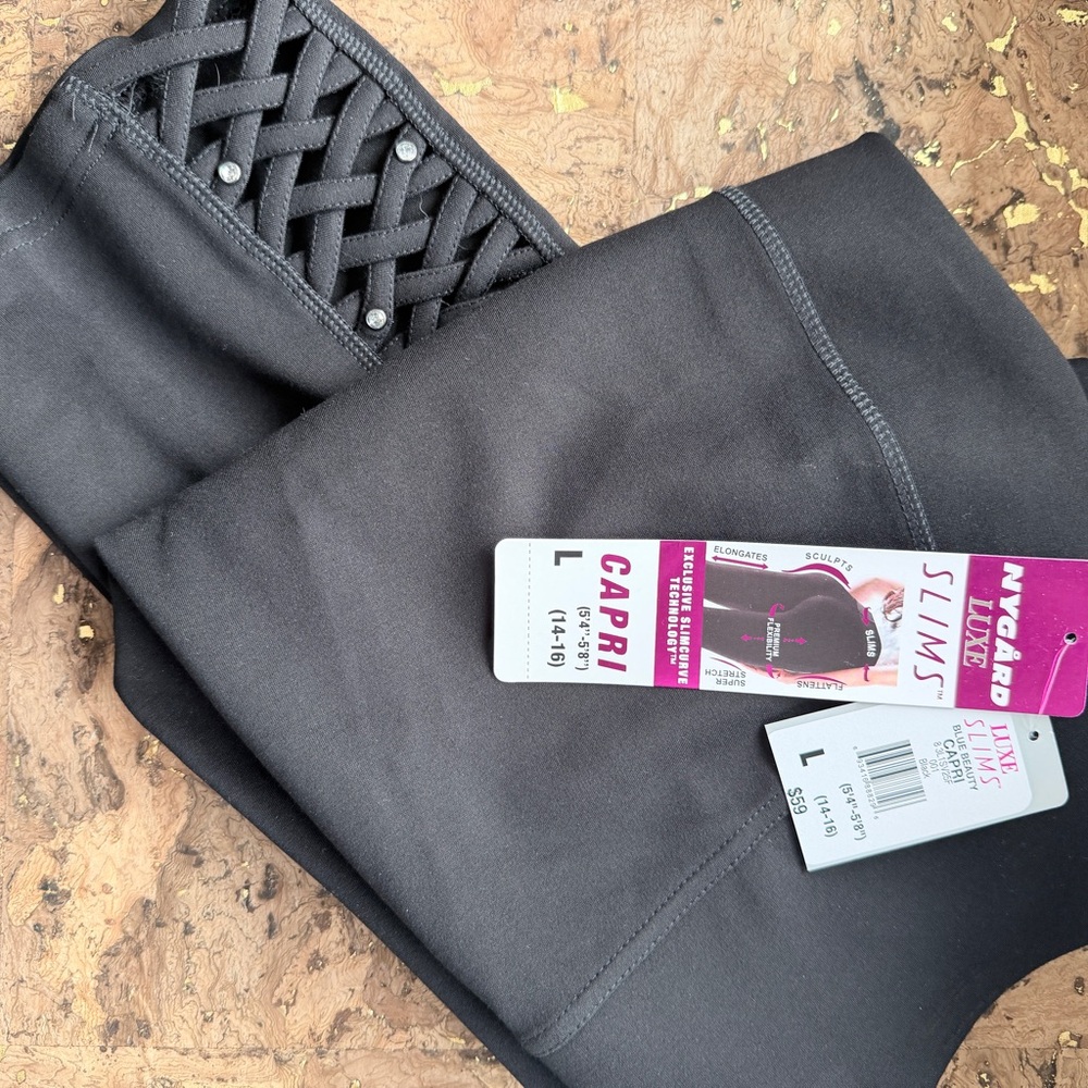 Luxe Black Slimming Capri Leggings